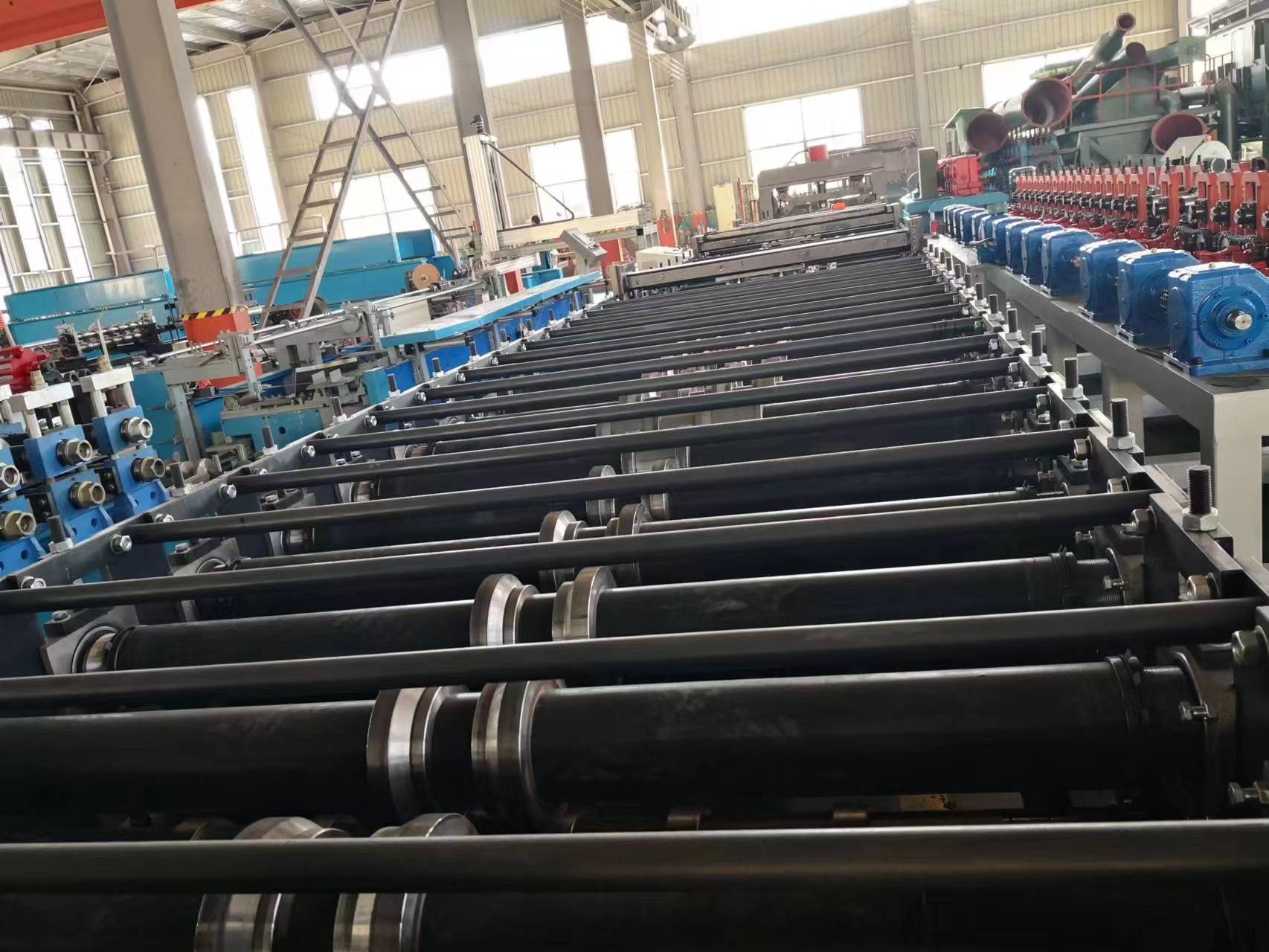Roll Forming Machine for Floor of Car Carriage
