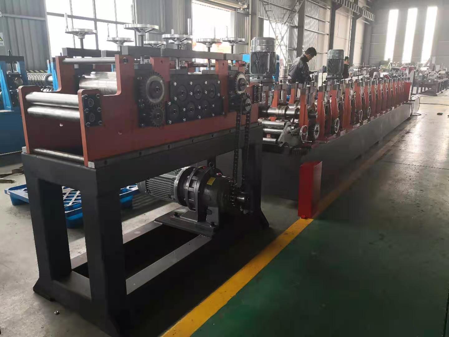 C Purlin Used For the Construction Frame Cold Roll Forming Machine With Gear Box Driving