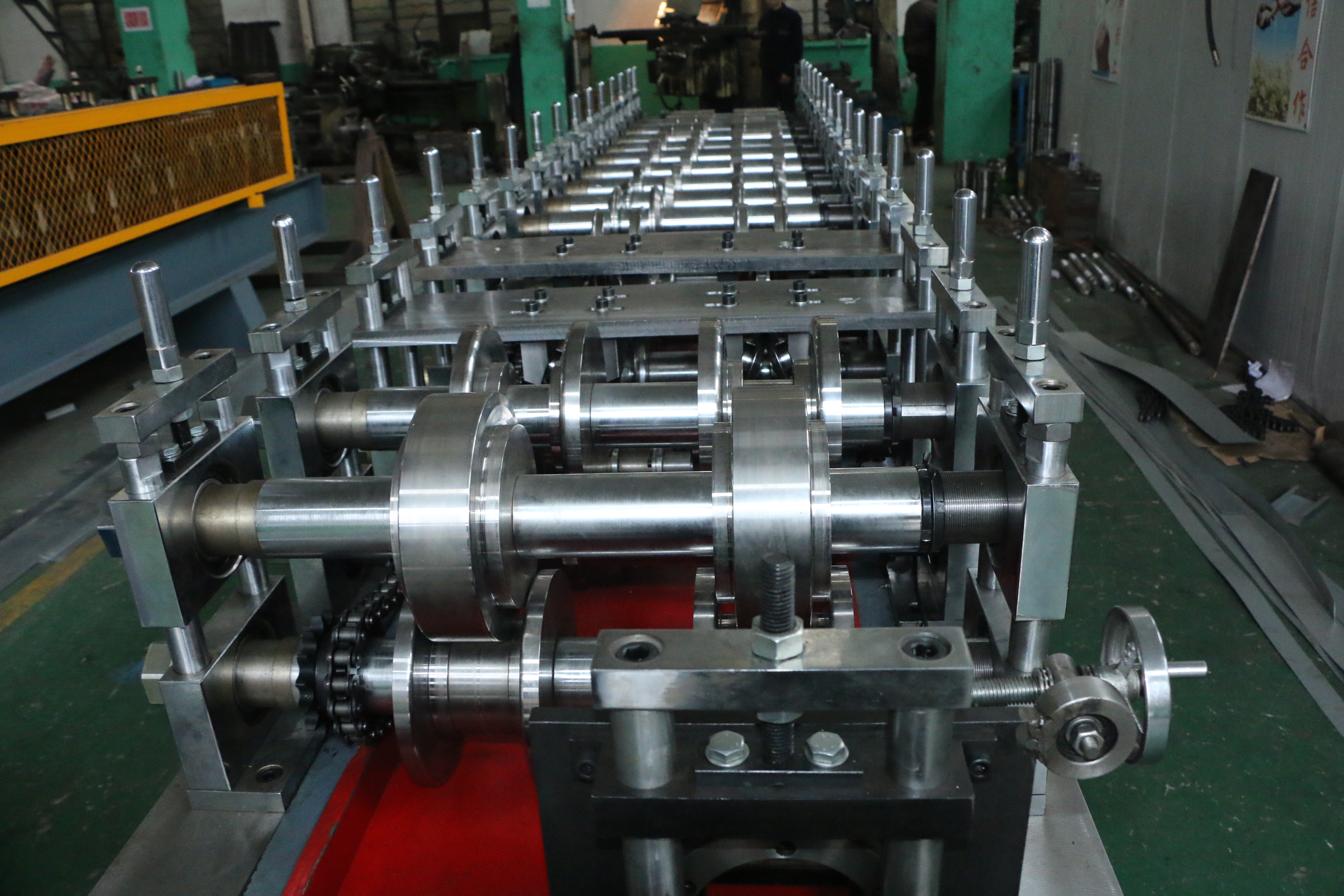 Galvanized Light Steel Double Row C Channel Frame Roll Forming Machine