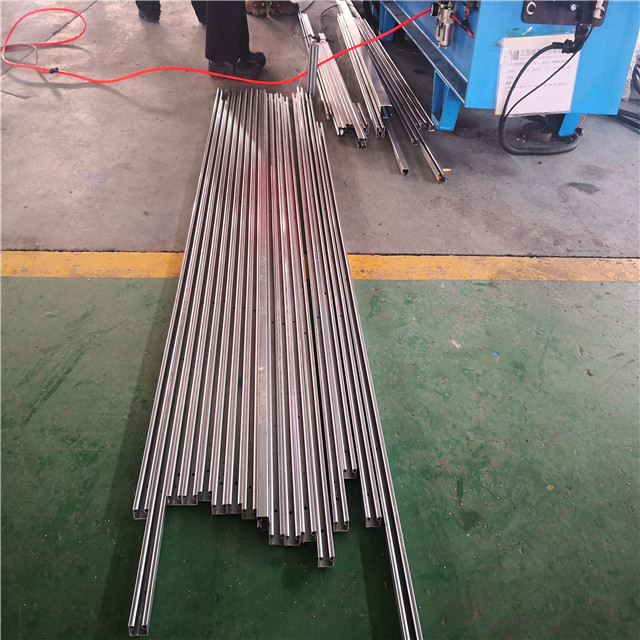 Customized Special Shape Roll Forming Machine 3 Profiles into 1 Machine with Cassette Design 
