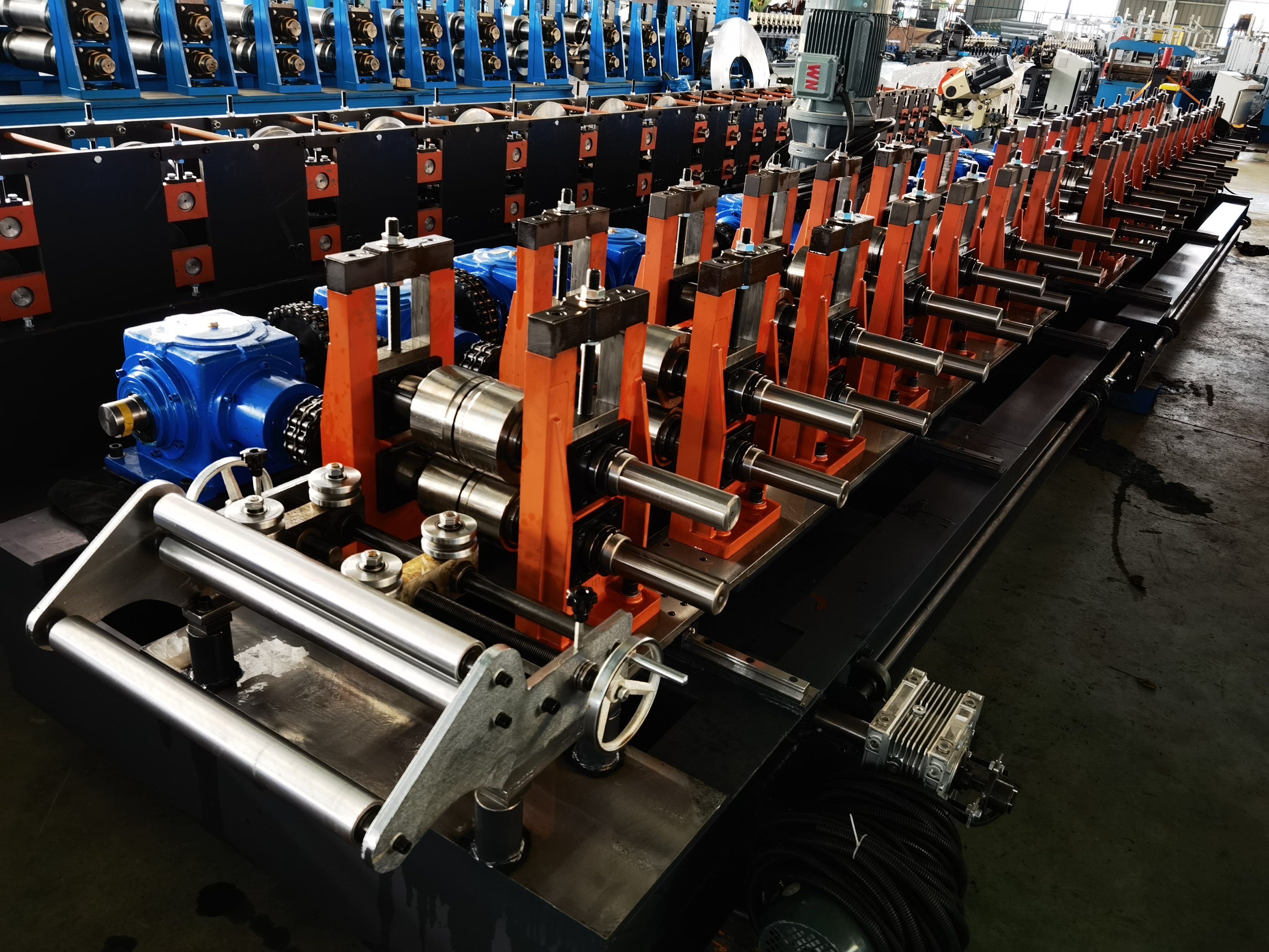 Automatic Galvanized/Aluminium/Stainless Steel C Purlin Roll Forming Machine