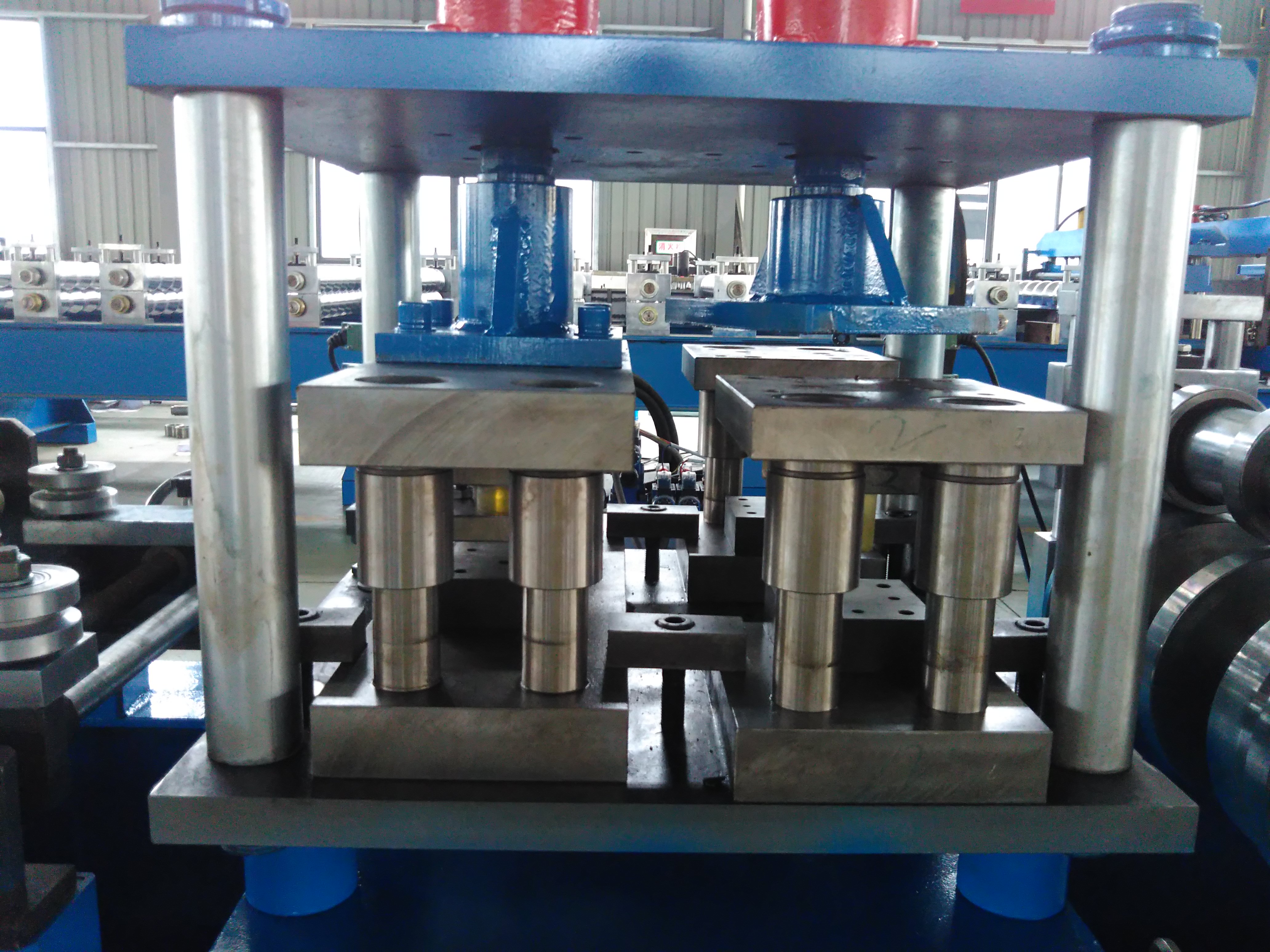 High performance Automatic Size Adjustment Z shape purlin channel profiles cold roll forming machine