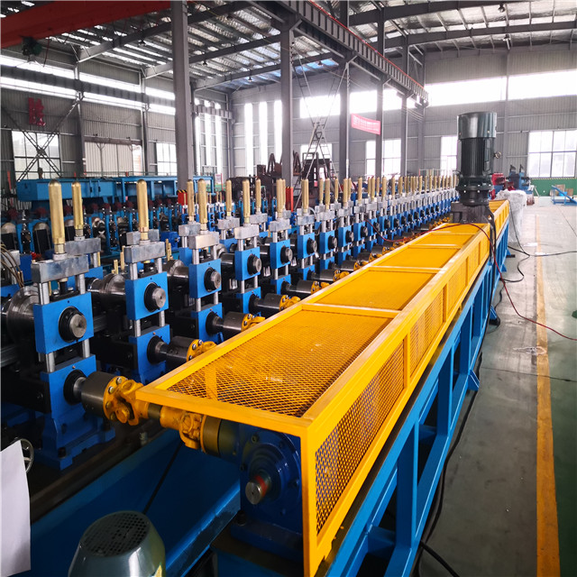 Customized Special Shape Roll Forming Machine 3 Profiles into 1 Machine with Cassette Design 