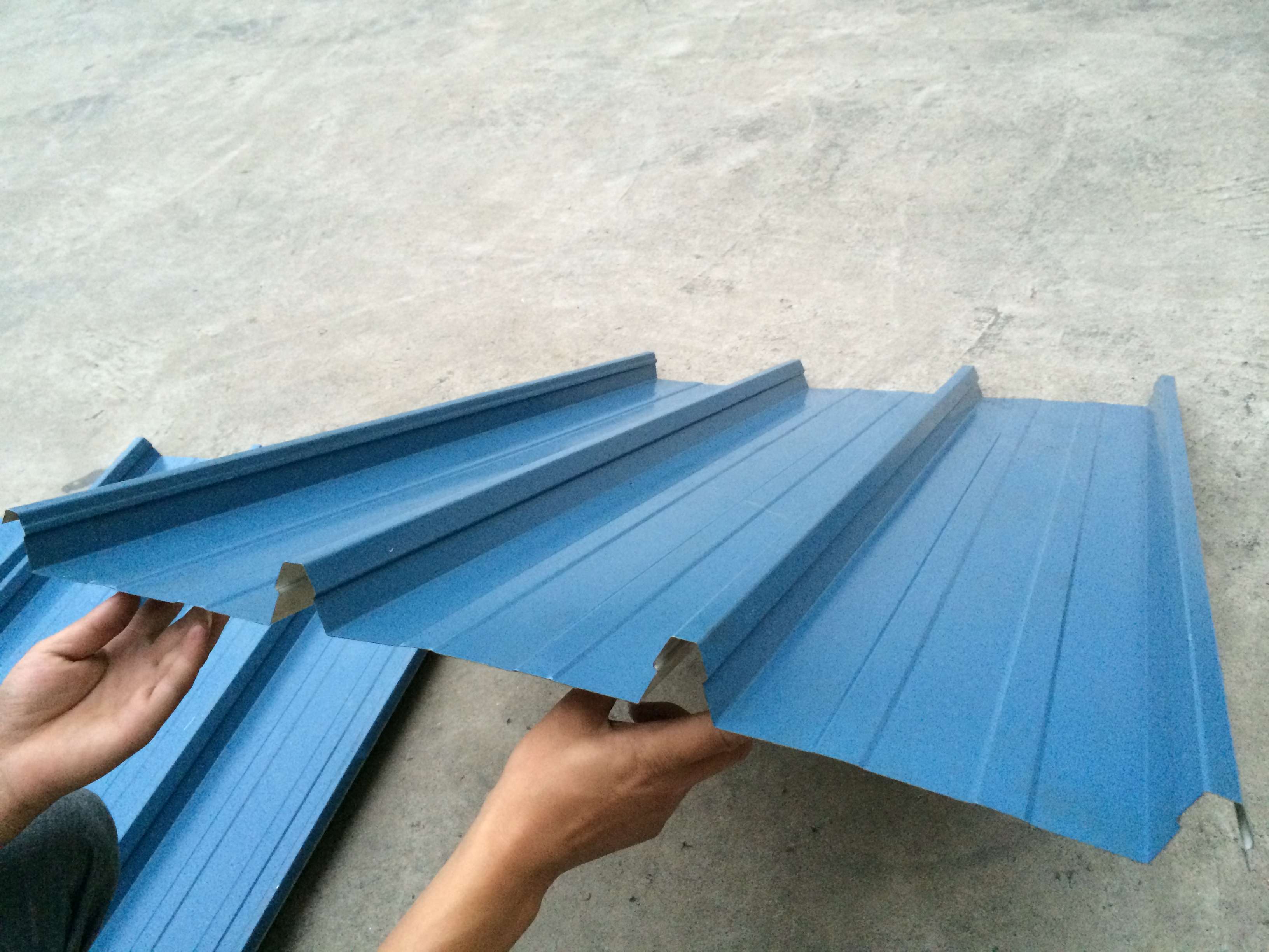 High Quality Standing Seam Roof Roll Forming Machine Clip Lock Standing Seam Roof Making Machine