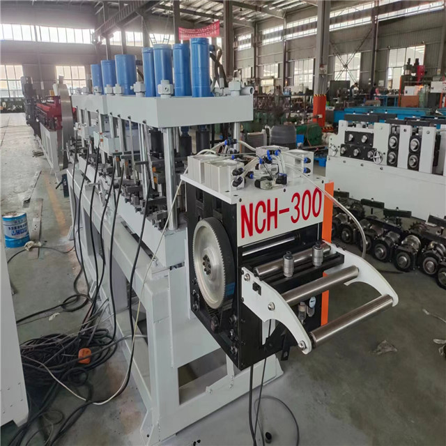 Customized C Shape Roll Forming Machine With Active Punching Die Punching Holes Distance Tolerance +-0.1mm-+-0.08mm Fully Automatical PLC Control 